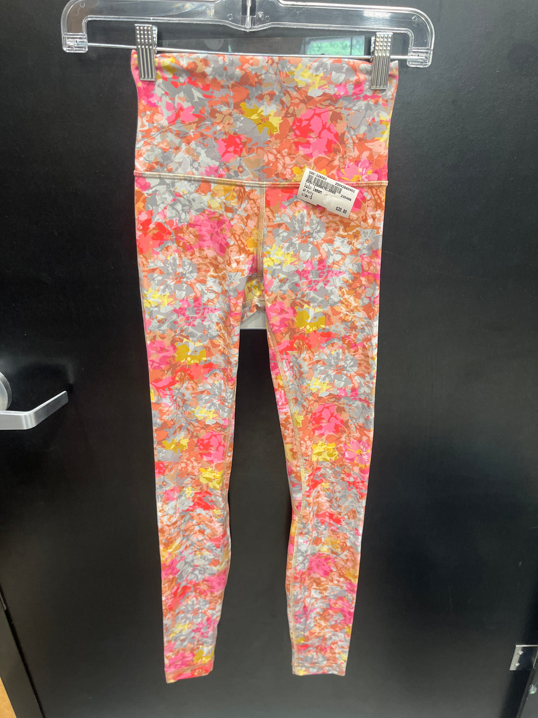 Lulu Lemon Athletic Pants Size Small 083
