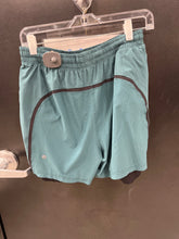 Load image into Gallery viewer, Lulu Lemon Athletic Shorts Size Large
