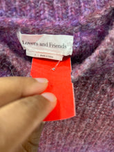 Load image into Gallery viewer, Lovers+Friends Sweater Size Small
