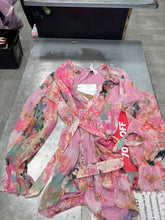 Load image into Gallery viewer, Hemant &amp; NANdita Dress Size Small
