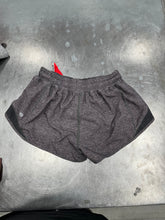 Load image into Gallery viewer, Lulu Lemon Athletic Shorts Size 6 5733
