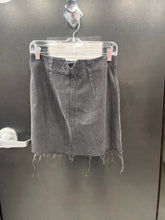 Load image into Gallery viewer, Grlfrnd Short Skirt Size Small

