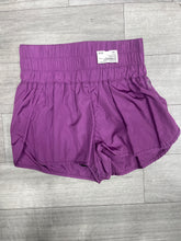 Load image into Gallery viewer, Free People Athletic Shorts Size Large
