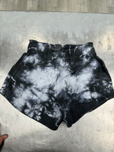 Load image into Gallery viewer, Lulu Lemon Athletic Shorts Size 5/6
