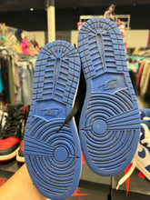 Load image into Gallery viewer, Nike Athletic Shoes Womens 5 575441007
