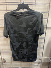 Load image into Gallery viewer, Lulu Lemon Athletic Top Size Small
