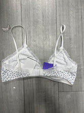 Load image into Gallery viewer, Brandy Melville Tank Top Size Small 584
