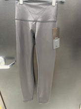 Load image into Gallery viewer, Lululemon Athletic Shorts Size 0 (447)
