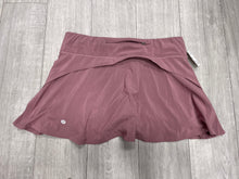 Load image into Gallery viewer, Lulu Lemon Athletic Shorts Size 7/8
