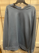 Load image into Gallery viewer, Cuts Outerwear Size Large
