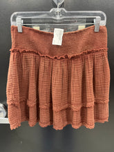 Load image into Gallery viewer, Anthropologie Short Skirt Size Large 577

