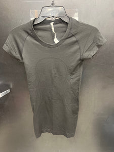 Lulu Lemon Athletic Top Size 2 094