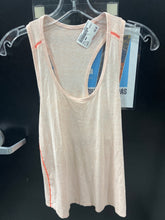 Load image into Gallery viewer, Lulu Lemon Athletic Top Size Medium 127
