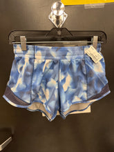 Load image into Gallery viewer, Lulu Lemon Athletic Shorts Size 5/6
