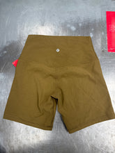 Load image into Gallery viewer, Lulu Lemon Athletic Shorts Size 6
