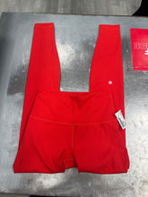 Load image into Gallery viewer, Lulu Lemon Athletic Pants Size 6
