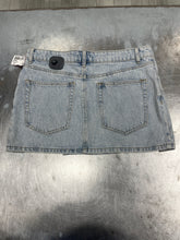 Load image into Gallery viewer, Edikted Short Skirt Size Medium 976
