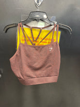 Load image into Gallery viewer, Gym Shark Athletic Top Size Large 327
