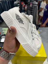 Load image into Gallery viewer, Marc Jacobs Womens Athletic Shoes Womens 5
