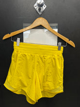 Load image into Gallery viewer, Lululemon Athletic Shorts Size 4 0148
