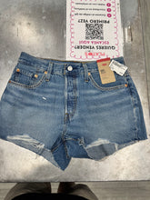 Load image into Gallery viewer, Levi Shorts Size 7/8 9361
