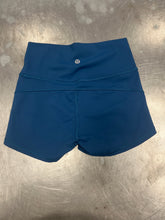 Load image into Gallery viewer, Lulu Lemon Athletic Shorts Size 4 - 8356
