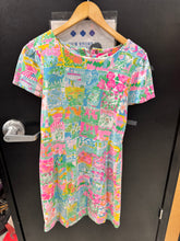 Load image into Gallery viewer, Lilly Pulitzer Dress Size Medium
