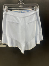 Load image into Gallery viewer, cinq a sept Shorts Size 7/8
