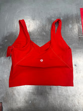 Load image into Gallery viewer, Lulu Lemon Athletic Top Size 6
