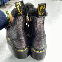Load image into Gallery viewer, Dr Martens Boots Womens 5

