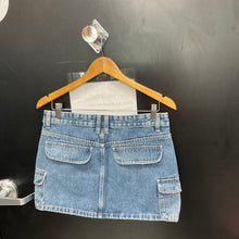 Load image into Gallery viewer, Zara Skirt Size Medium
