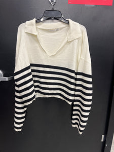 Altar'd State Sweater Size Extra Large