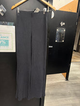 Load image into Gallery viewer, Lululemon Athletic Pants Size 3/4 (27)
