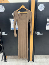 Load image into Gallery viewer, Skims Maxi Dress Size Large
