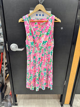 Load image into Gallery viewer, Lilly Pulitzer Dress Size Large 111
