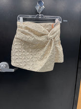 Load image into Gallery viewer, Zara Short Skirt Size Medium
