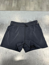 Load image into Gallery viewer, Lululemon Athletic Shorts Size 6
