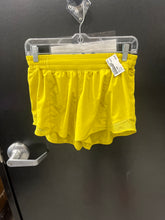 Load image into Gallery viewer, Lulu Lemon Athletic Shorts Size Medium 5748
