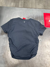 Load image into Gallery viewer, Lulu Lemon Athletic Top Size Small
