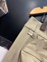 Load image into Gallery viewer, Lululemon Pants Size 32
