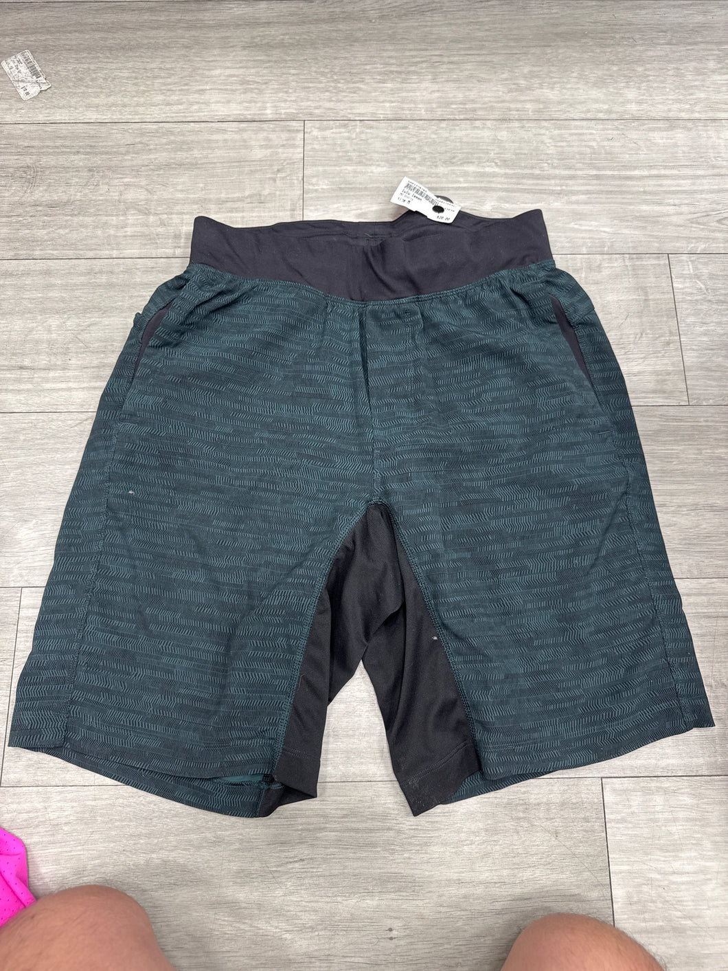 Lulu Lemon Athletic Shorts Size Medium