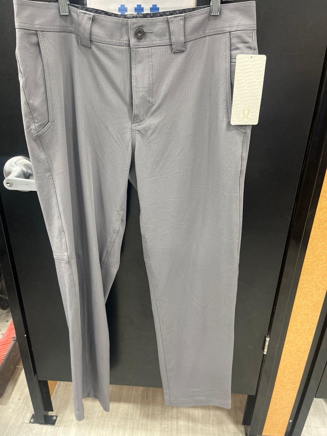 NWT Lulu Lemon Pants Size 38
