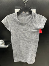 Load image into Gallery viewer, Lulu Lemon Athletic Top Size 4
