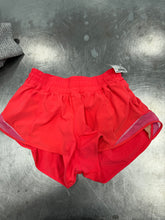 Load image into Gallery viewer, Lulu Lemon Athletic Shorts Size 6 5731
