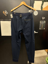 Load image into Gallery viewer, Lululemon Athletic Pants Size Small
