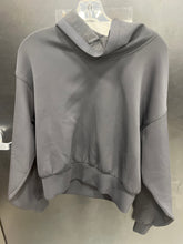 Load image into Gallery viewer, Lulu Lemon Outerwear Size Medium
