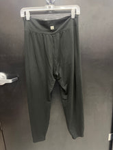 Load image into Gallery viewer, Vuori Athletic Pants Size Small
