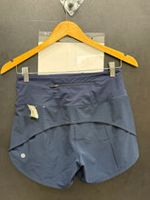 Load image into Gallery viewer, Lululemon Athletic Shorts Size 4 0119
