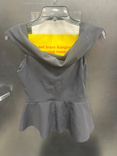 Load image into Gallery viewer, Teri Jon Short Sleeve Top Size Small
