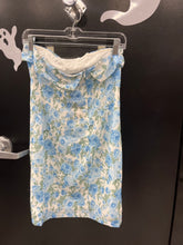 Load image into Gallery viewer, Thatssofetch Dress Size Small
